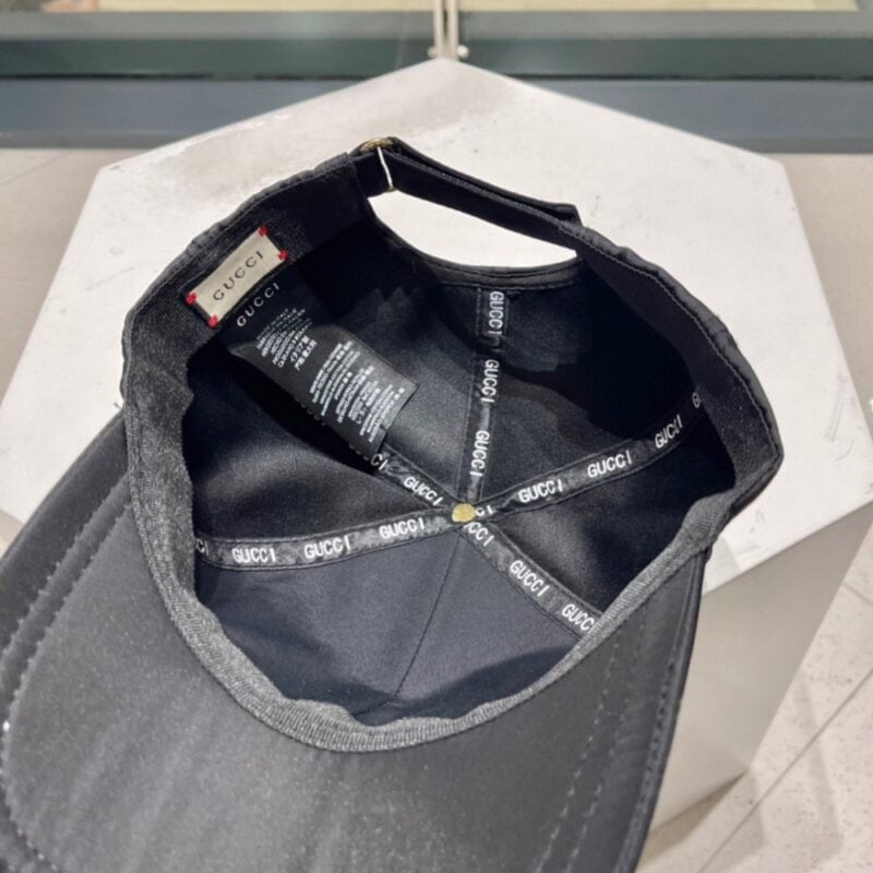 【AT11988】Gucci グッチ レザーロゴ野球帽 黒赤 ファッショントレンド ストリートファッション | Gucci Italy