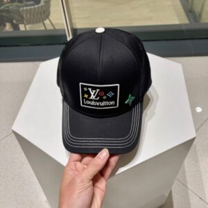 【AT11990】ルイ・ヴィトン ブラックベース 刺繍野球帽 - 高級アクセサリー、ストリートファッション、カジュアルスタイルに最適 | Louis Vuitton Malletier