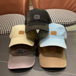 【AT11995】Balenciagaバレンシアガのアプリコット色キャップ | クラシックスタイルと都会のエレガンスを演出 | Balenciaga