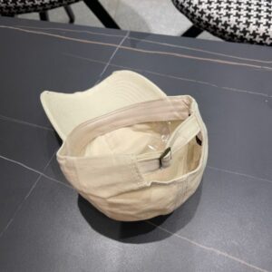 【AT12001】ルイ・ヴィトン LV モノグラムエンブレム ベースボールキャップ、ウォッシュコットン素材、男女兼用、ストリートフォトに最適 | Louis Vuitton Malletier