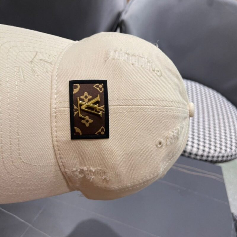 【AT12001】ルイ・ヴィトン LV モノグラムエンブレム ベースボールキャップ、ウォッシュコットン素材、男女兼用、ストリートフォトに最適 | Louis Vuitton Malletier