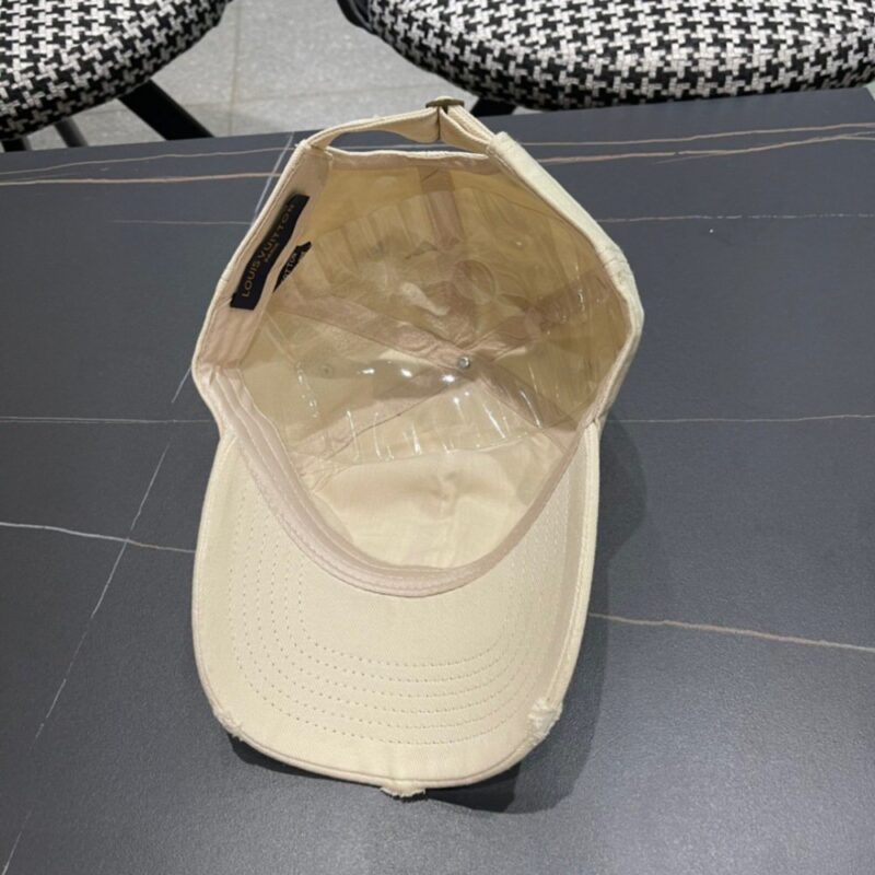 【AT12001】ルイ・ヴィトン LV モノグラムエンブレム ベースボールキャップ、ウォッシュコットン素材、男女兼用、ストリートフォトに最適 | Louis Vuitton Malletier