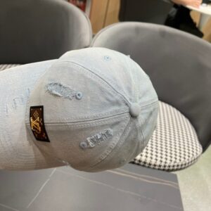【AT12002】ルイ・ヴィトン2025年春夏コレクションの高級氷河ホワイトベースボールキャップ | Louis Vuitton Paris
