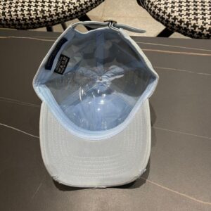 【AT12002】ルイ・ヴィトン2025年春夏コレクションの高級氷河ホワイトベースボールキャップ | Louis Vuitton Paris