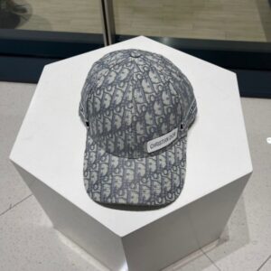 【AT12006】ディオールDiorフラワーリーフキャップ: ファッションとエレガンスの完璧な融合 | Christian Dior