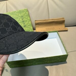 【AT12008】グッチのクラシックなベースボールキャップ - 高級感と都会のファッションアイテム | Gucci
