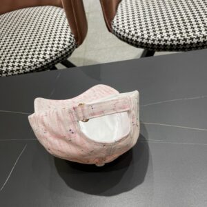 【AT12017】ディオール (Dior) のピンクロゴ入り野球帽、優雅なファッションアクセント | Dior Paris