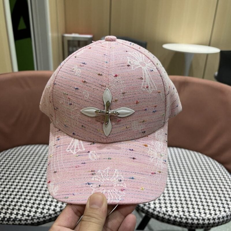【AT12022】クロム ハーツ(Chrome Hearts) ロゴ入りピンクベースボールキャップ | Chrome Hearts