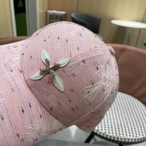【AT12022】クロム ハーツ(Chrome Hearts) ロゴ入りピンクベースボールキャップ | Chrome Hearts