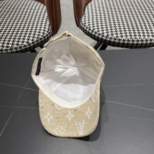 【AT12024】ルイヴィトンの贅沢なLVベースボールキャップ、高級感漂うアクセサリー | Louis Vuitton Malletier