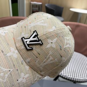 【AT12024】ルイヴィトンの贅沢なLVベースボールキャップ、高級感漂うアクセサリー | Louis Vuitton Malletier
