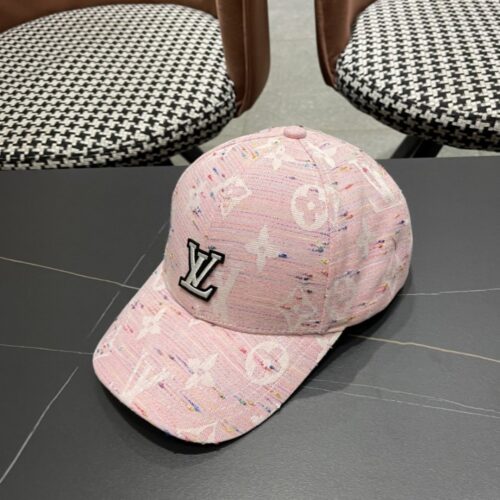 【AT12025】ルイ・ヴィトン（Louis Vuitton）2025年限定ピンクベースボールキャップ | Louis Vuitton Malletier