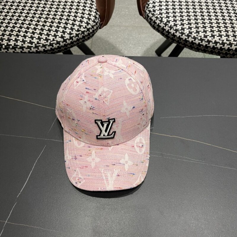 【AT12025】ルイ・ヴィトン（Louis Vuitton）2025年限定ピンクベースボールキャップ | Louis Vuitton Malletier