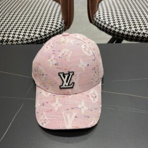【AT12025】ルイ・ヴィトン（Louis Vuitton）2025年限定ピンクベースボールキャップ | Louis Vuitton Malletier