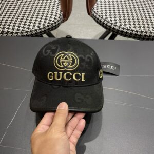 【AT12026】グッチの高級ボールキャップ | ブラック＆ゴールドのストリートファッションアクセント | Gucci Italy