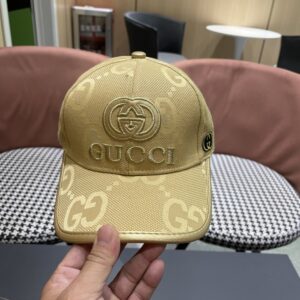 【AT12027】Gucci（グッチ）クラシックGGロゴ・ベースボールキャップ - オンラインショップで見つける | Gucci Italy