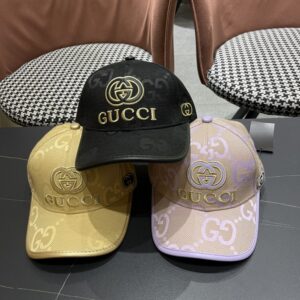 【AT12028】グッチ(Gucci)のベースボールキャップ - 柔らかなアプリコット色とラベンダーが豪華なデザイン | Gucci Firenze