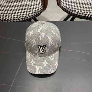 【AT12030】ルイヴィトンLVロゴ刺繍入りグレー野球帽、2025年春夏新作 | Louis Vuitton Malletier