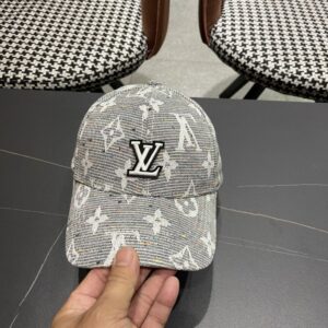 【AT12030】ルイヴィトンLVロゴ刺繍入りグレー野球帽、2025年春夏新作 | Louis Vuitton Malletier