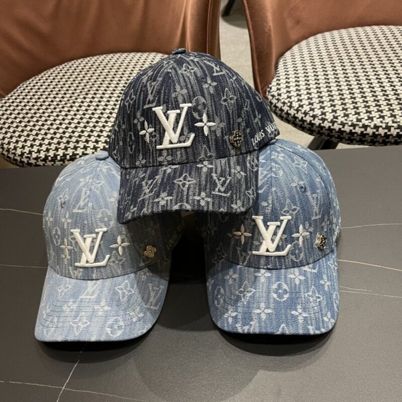 【AT12032】ルイ・ヴィトン刺繍入り野球帽 - ラグジュアリーなファッションアクセサリー | Louis Vuitton Paris