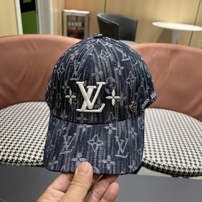 【AT12032】ルイ・ヴィトン刺繍入り野球帽 - ラグジュアリーなファッションアクセサリー | Louis Vuitton Paris