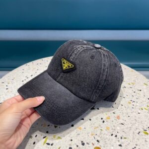【AT12034】プラダデニムベースボールキャップ ウォッシュ加工デザイン ハイエンドファッション | Prada