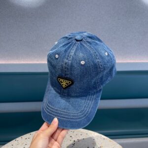 【AT12035】プラダのハイエンドデニムキャップ - ナチュラルな質感と贅沢なストリートスタイル | Prada