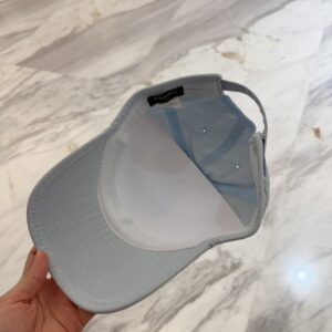 【AT12037】フランスのクラシックデザインにインスパイアされた高品質グレーベースボールキャップ | Chanel