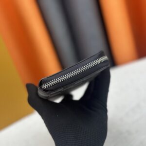 【AT13377】ルイ・ヴィトン（Louis Vuitton）カーフレザークラシックウォレット - 贅沢なビジネスアクセサリー | Louis Vuitton