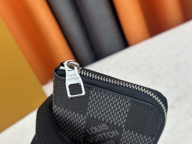 【AT13377】ルイ・ヴィトン（Louis Vuitton）カーフレザークラシックウォレット - 贅沢なビジネスアクセサリー | Louis Vuitton