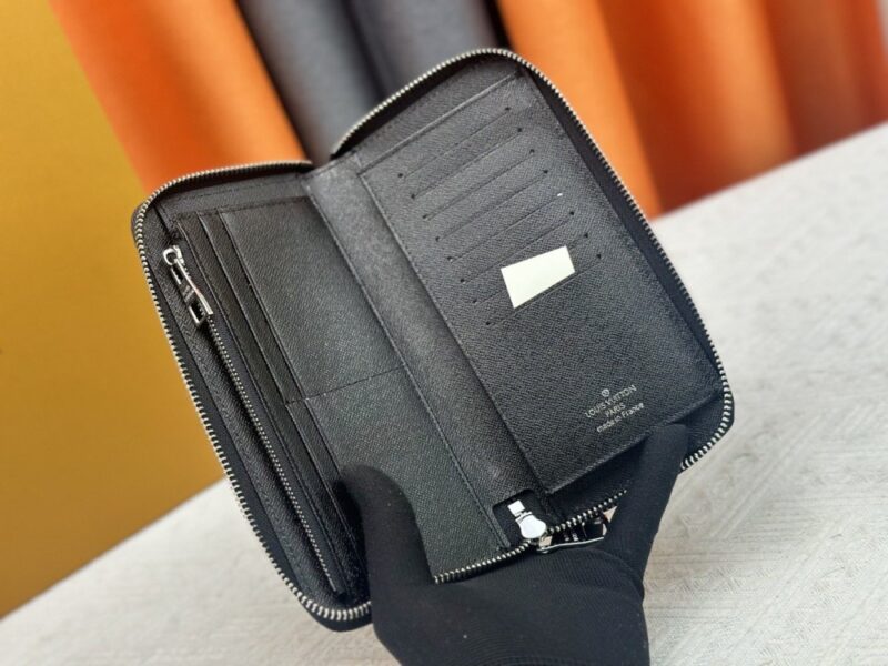 【AT13377】ルイ・ヴィトン（Louis Vuitton）カーフレザークラシックウォレット - 贅沢なビジネスアクセサリー | Louis Vuitton