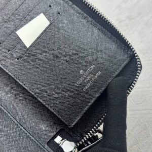 【AT13377】ルイ・ヴィトン（Louis Vuitton）カーフレザークラシックウォレット - 贅沢なビジネスアクセサリー | Louis Vuitton
