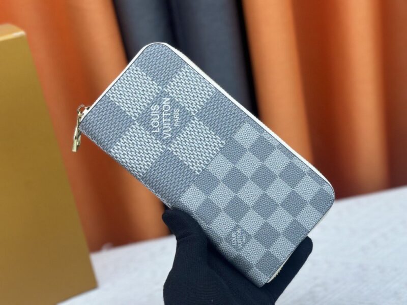 【AT13378】高級キャリーバッグ用財布 - 輝く都市のエリート向けカーフスキン旅行財布 | Louis Vuitton Paris