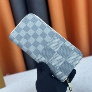 【AT13378】高級キャリーバッグ用財布 - 輝く都市のエリート向けカーフスキン旅行財布 | Louis Vuitton Paris