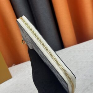 【AT13378】高級キャリーバッグ用財布 - 輝く都市のエリート向けカーフスキン旅行財布 | Louis Vuitton Paris