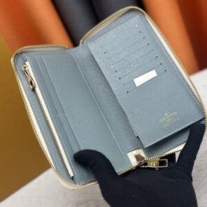 【AT13378】高級キャリーバッグ用財布 - 輝く都市のエリート向けカーフスキン旅行財布 | Louis Vuitton Paris