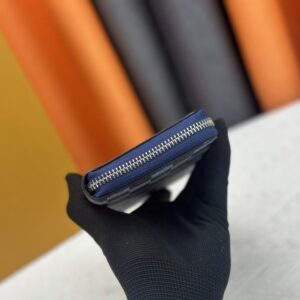 【AT13379】ルイ・ヴィトンのチェッカーパターンカーフスキン財布 - ファッションと実用を完璧に融合した贅沢アイテム | Louis Vuitton