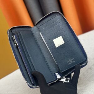 【AT13379】ルイ・ヴィトンのチェッカーパターンカーフスキン財布 - ファッションと実用を完璧に融合した贅沢アイテム | Louis Vuitton