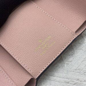 【AT13380】ルイ・ヴィトンVictorineコレクションの優雅なピンク財布 - モノグラムエンプレイントレザー | Louis Vuitton