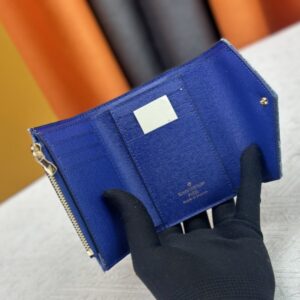 【AT13381】ルイ・ヴィトンのヴィクトリーヌシリーズ デニムブルー封筒型財布 コンパクトでエレガントなアクセサリー | LV