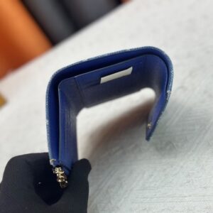 【AT13381】ルイ・ヴィトンのヴィクトリーヌシリーズ デニムブルー封筒型財布 コンパクトでエレガントなアクセサリー | LV