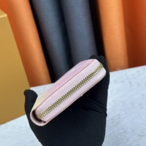 【AT13383】ルイヴィトンLV夏のBy The Poolシリーズ モノグラムキャンバス財布 人気女性のための上品なグラデーションカラー財布 | Louis Vuitton