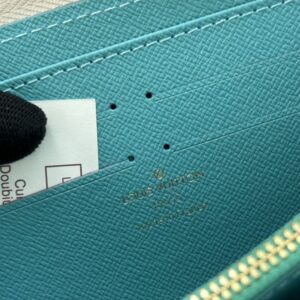 【AT13384】ルイ・ヴィトン グラデーションブルーウォレット - 海を感じる高級ファッションアクセサリー | LV