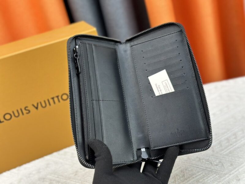 【AT13386】ルイ・ヴィトン（Louis Vuitton）のグラフィットシリーズ ダミエ財布 | Louis Vuitton