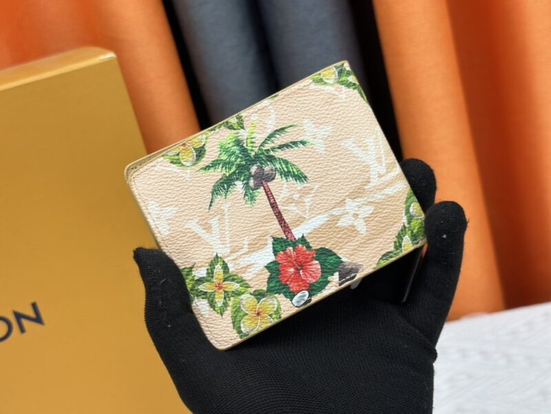 【AT13388】ルイ・ヴィトン トロピカルウォレット - ハイエンドな贅沢さとリゾート魅力を表現 | LV
