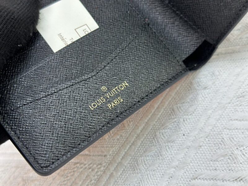 【AT13389】モノグラムサーフィン・スレンダー 都会のエリートが持つ芸術品 | Louis Vuitton Paris