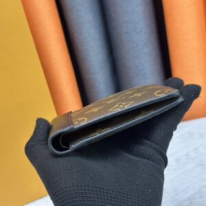 【AT13391】ルイヴィトン Monogram Macassarキャンバスウォレット、ブラック天然牛革仕上げ、優雅な男性向け小型ウォレット | Louis Vuitton Paris
