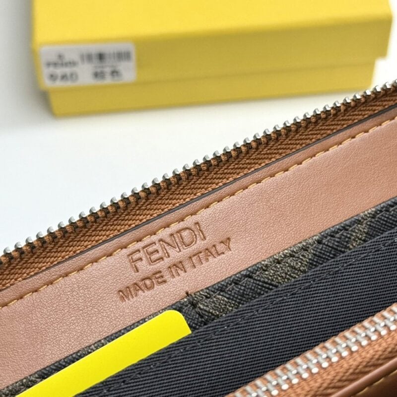 【AT13392】フェンディ（FENDI）豪菇ウォレット | スタイリッシュな牛革長財布 | Fendi Roma