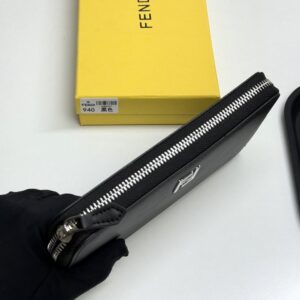 【AT13393】フェンディの高級トップグレイン牛革財布 - 贅沢なブラックデザイン | Fendi