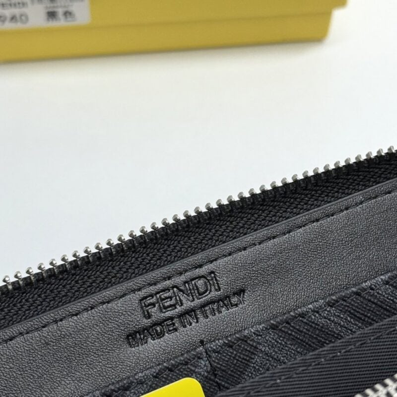 【AT13393】フェンディの高級トップグレイン牛革財布 - 贅沢なブラックデザイン | Fendi
